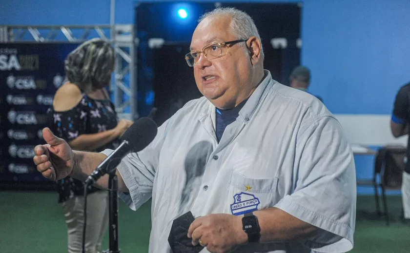 Advogado Omar Coelho em discurso de posse como novo presidente do CSA - Foto: Reprodução/Augusto Oliveira
