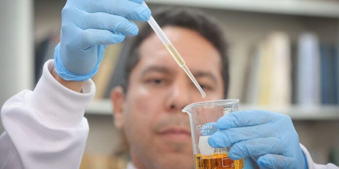 1761615189_sao_paulo_cria_protocolo_para_detectar_metanol_em_bebidas.jpg
