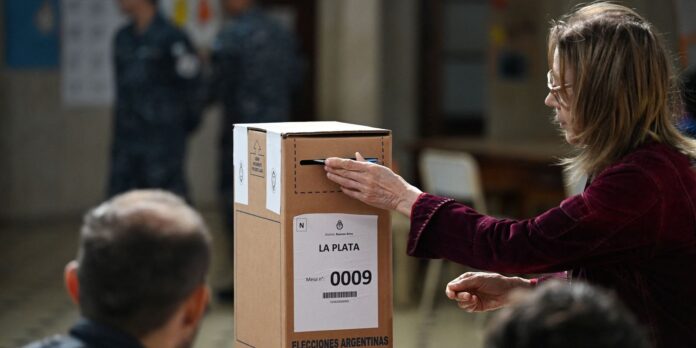 2025-10-26t123920z_608778941_rc2ojhafoii9_rtrmadp_3_argentina-election.jpg