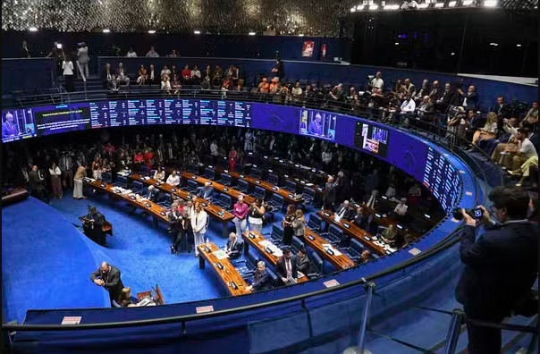 Regra de transição e dois dias de folga: entenda como ficou a proposta que acaba com a escala 6×1