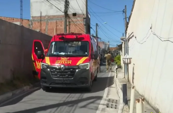 Bombas de efeito moral e balas de borracha: PM precisou intervir para resgatar adolescente e conter mãe em Maceió