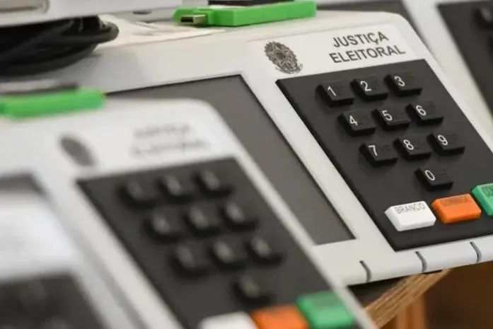Duas urnas eletrônicas são substituídas durante votação em Alagoas