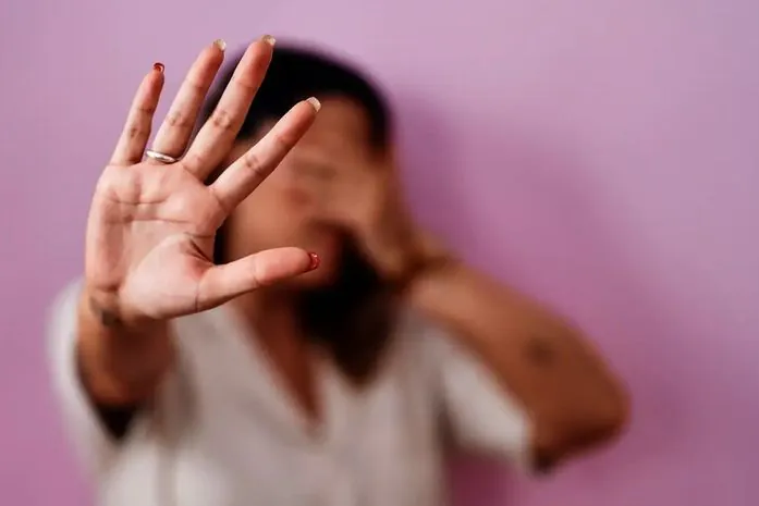 Homem é preso suspeito de agredir irmã após discussão sobre namoro com adolescente de 15 anos em Rio Largo