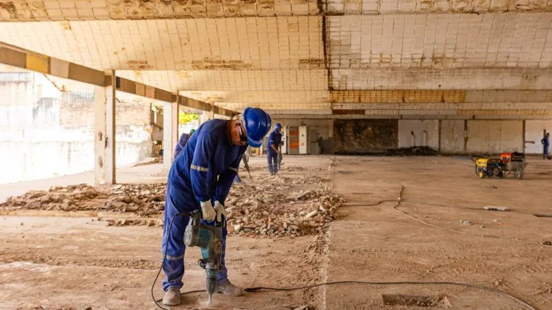 Mercado da Produção segue em funcionamento durante obras de reforma