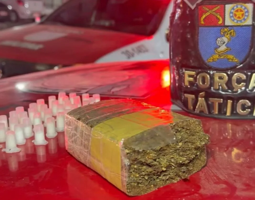 PM apreende drogas e arma de fogo em ocorrências em Maceió e Arapiraca
