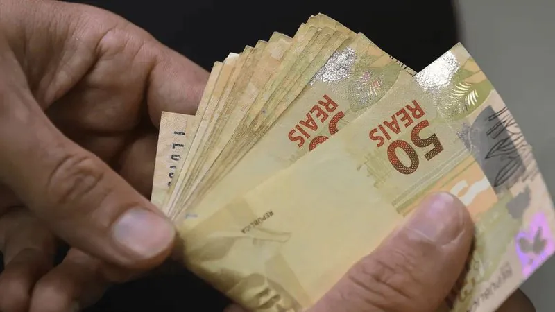 Receita paga R$ 531,6 milhões em lote extra de restituição do Imposto de Renda