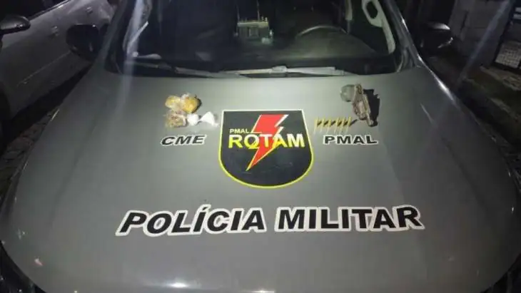 Suspeitos atiram contra guarnições da Rotam, fogem por terreno baldio e abandonam arma e drogas no São Jorge
