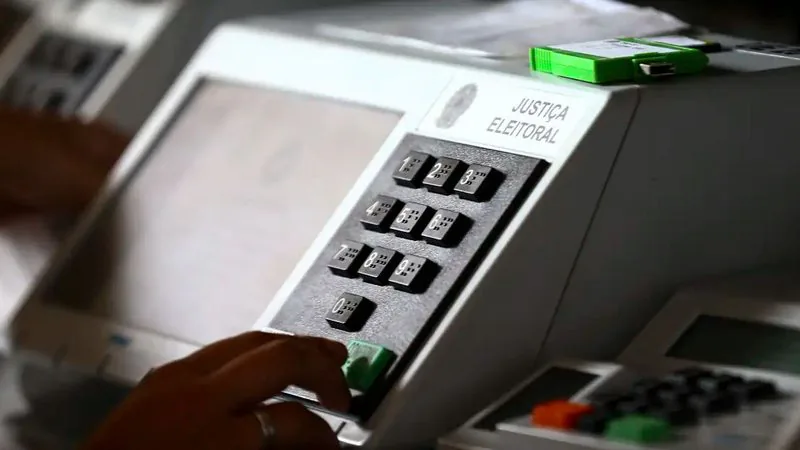 TRE-AL realiza sorteio das urnas eletrônicas para Teste de Integridade antes do segundo turno